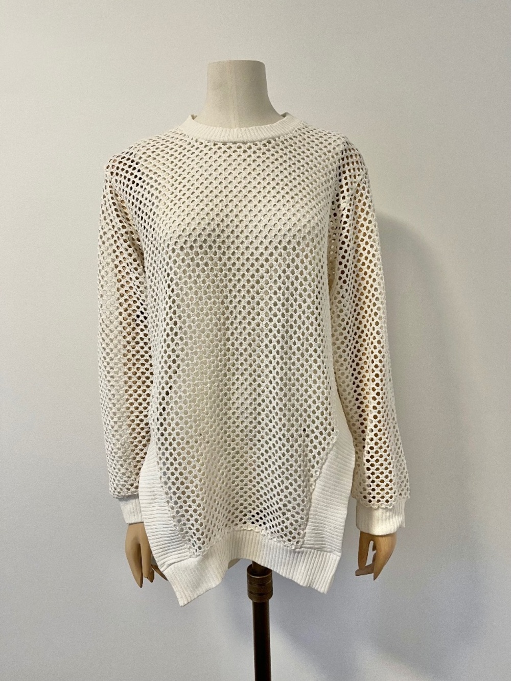Crochet effect long sleeve sweater
